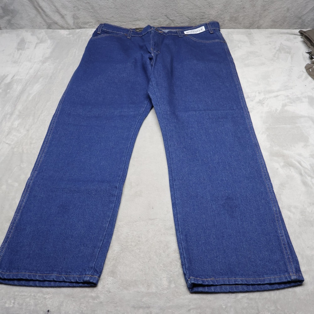 Dickies Jeans Mens 38x32 Medium Wash Denim Straight Leg Workwear Rugged NEW